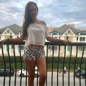 Meet your Posher, Mara